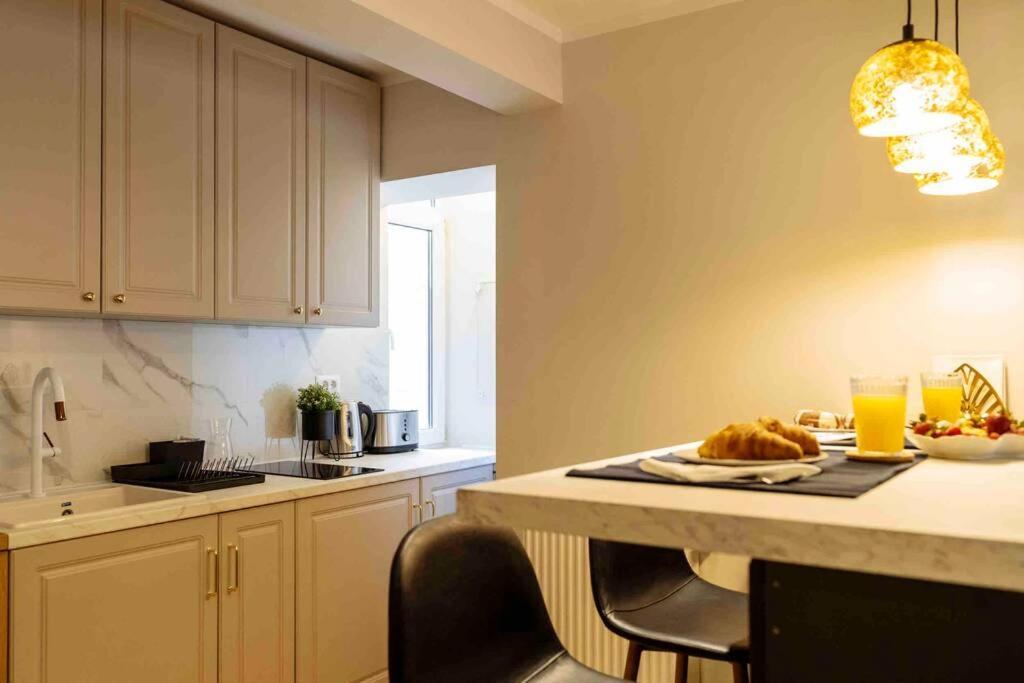 Stunning Views 2Br Intercontinental Flat Apartman Bukarest Kültér fotó