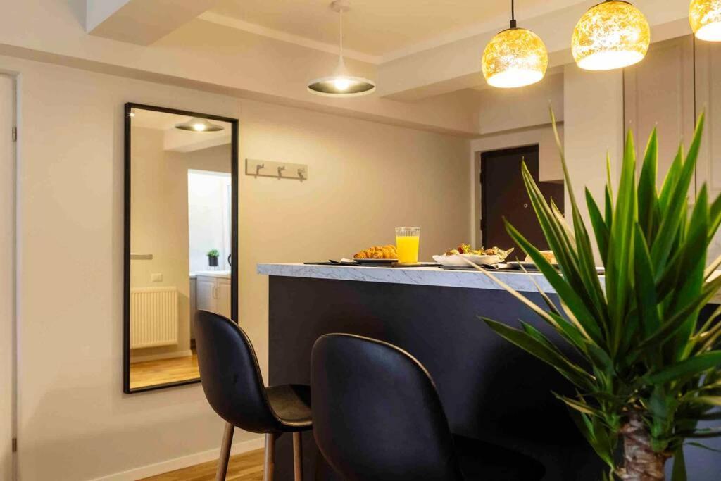 Stunning Views 2Br Intercontinental Flat Apartman Bukarest Kültér fotó